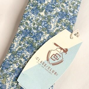 NEW- Class Club Floral Boys Tie